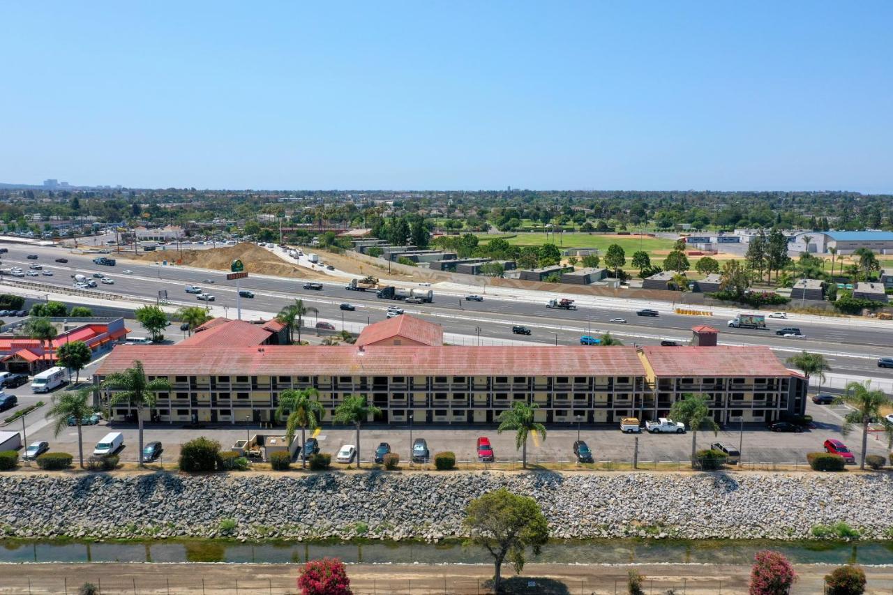 La Quinta Inn By Wyndham Costa Mesa Orange County Eksteriør bilde