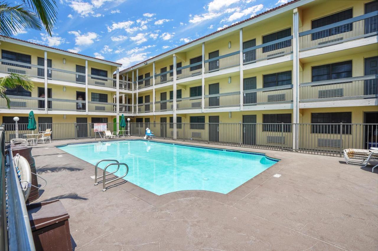 La Quinta Inn By Wyndham Costa Mesa Orange County Eksteriør bilde