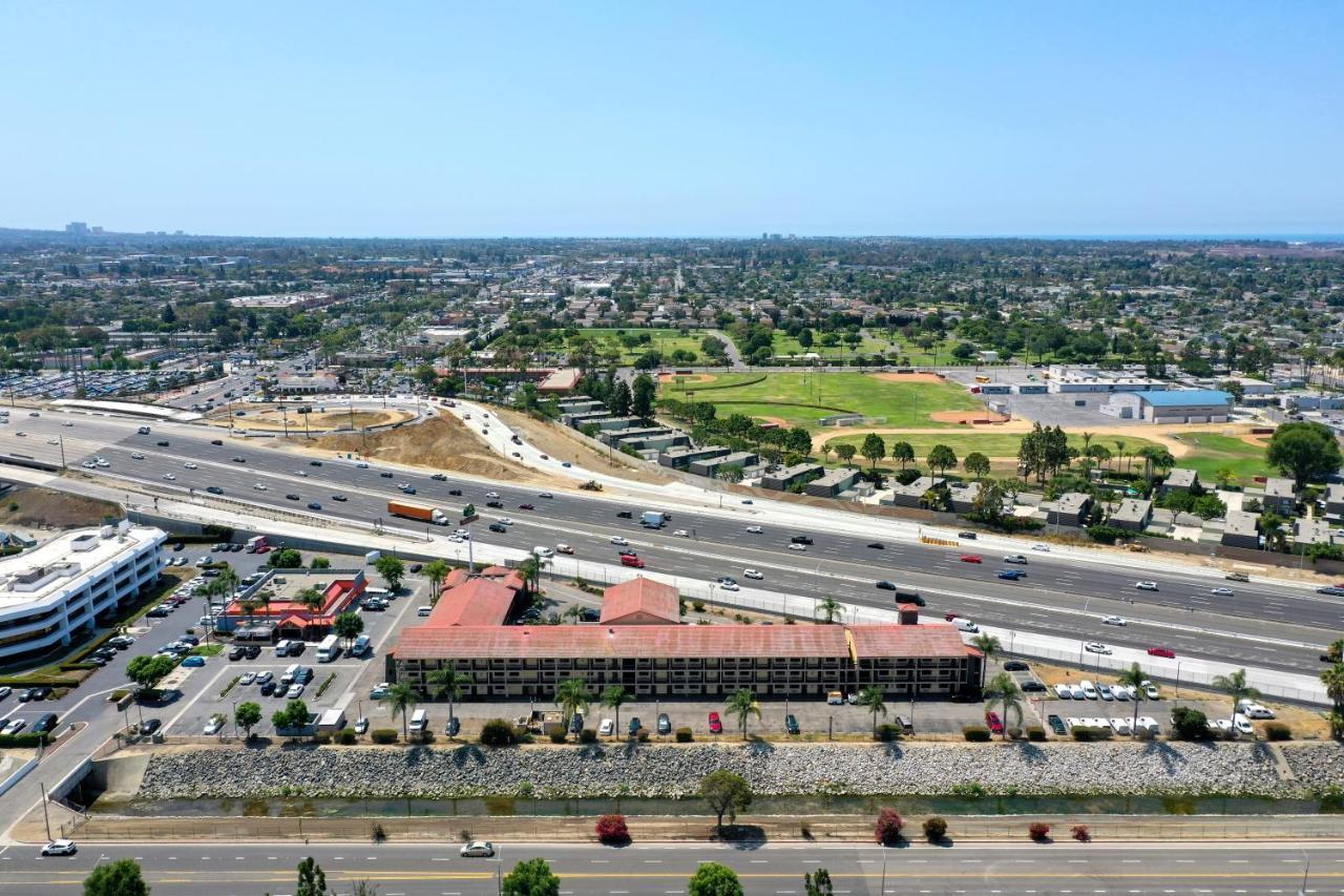 La Quinta Inn By Wyndham Costa Mesa Orange County Eksteriør bilde